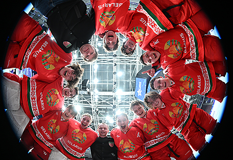 白俄罗斯冰球队成为第一届“滨海边疆之子”冬季运动会冠军