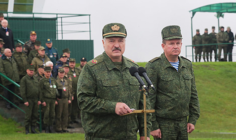 Лукашенко: Попытка дискредитации белорусско-российских учений была крайне непрофессиональной