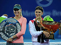 Victoria Azarenka beats Maria Sharapova at the China Open