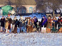 扎卡尔诺耶村举行圣诞颂歌游艺会