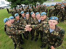 Knights of the Sky: Paratrooper Day celebrations in Minsk