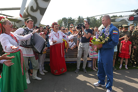 Belarus’ Air Force Day was celebrated at the Borovaya airfield with the participation of the cosmonaut Oleg Novitsky