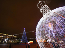 Minsk gearing up for New Year 2018: Belarus’ No. 1 Christmas tree and Minsk city lights