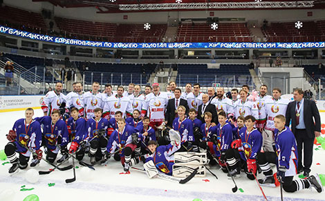 Team of the Belarus President and Olympus team, the bronze medalists of the U15 Golden Puck tournament