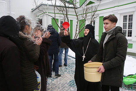 Belaursians celebrate Epiphany in the Holy Nativity of the Mother of God Convent in Grodno