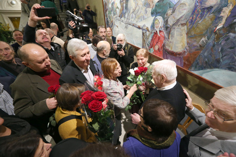 Leonid Shchemelev accepts congratulations