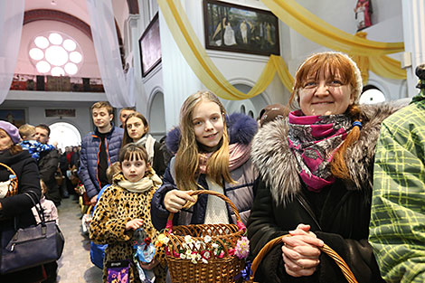 Belarusian Catholics celebrate Easter 