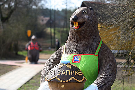 The unveiling of a she-beaver sculpture at the Augustow Canal