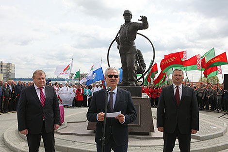 Memorial to Chernobyl liquidators unveiled in Khoiniki