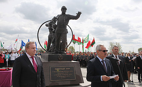 Memorial to Chernobyl liquidators unveiled in Khoiniki