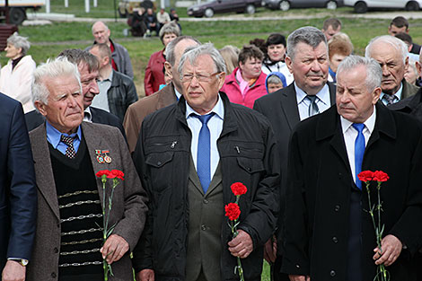 Memorial to Chernobyl liquidators unveiled in Khoiniki