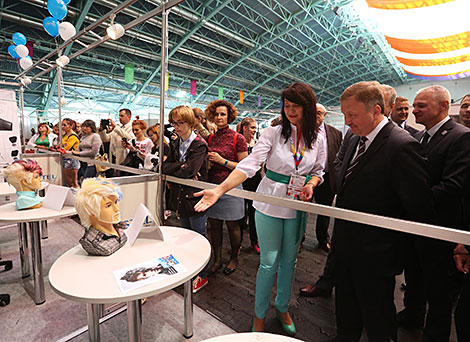 Prime Minister of Belarus Andrei Kobyakov visits WorldSkills Belarus 2018