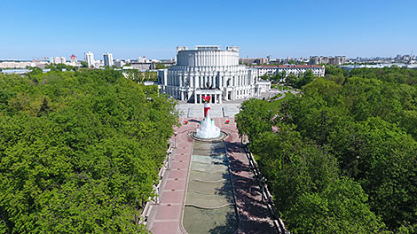 View of the Bolshoi Theater of Belarus from the quadcopter