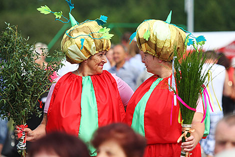 Ivye Tomato Festival