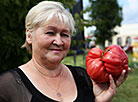 Winner of the contest for the biggest tomato, Ivye resident Galina Shagidevich