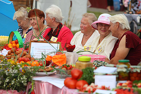 Ivye Tomato Festival