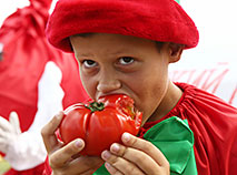 Ivye Tomato Festival: Flamboyant parade and tasty records in the ‘tomato capital’ of Belarus