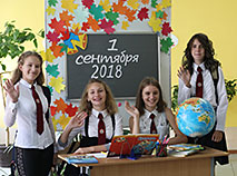 Knowledge Day in Belarus: Back-to-school ceremony, lesson about native land and the president’s gifts to all Belarusian first-grade students