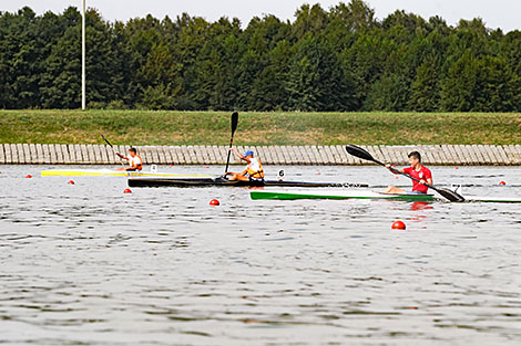 Rowing and canoeing tournament in Brest 