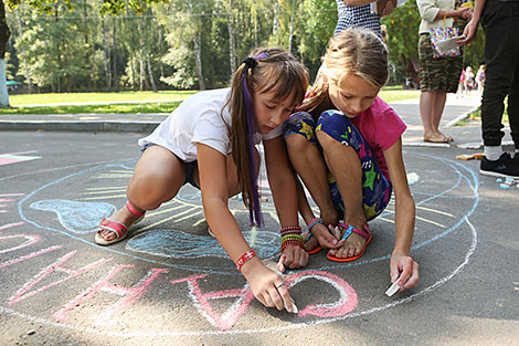 Children from Altai at the Sluch children's recuperation camp