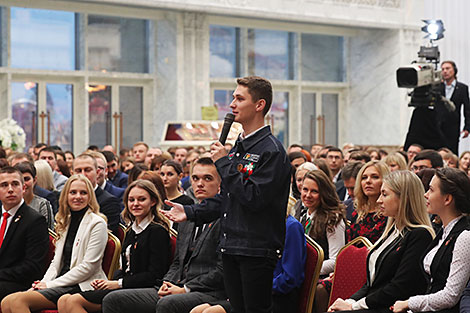 Lukashenko meets with BRSM Youth Union core group in the Palace of Independence