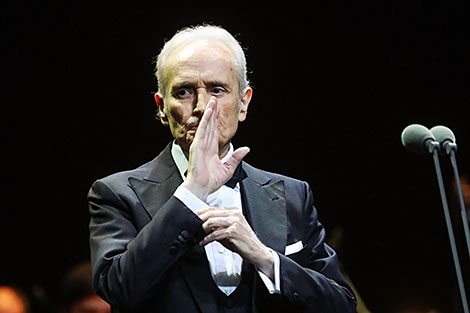 The opera tenor Jose Carreras performs in Minsk