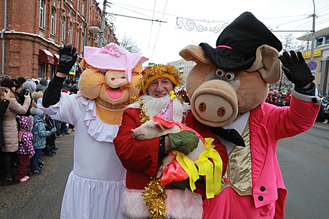 Parade of fairytale characters in Mogilev