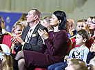 Belarus’ National Olympic Committee hosts New Year event for children