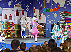 Belarus’ National Olympic Committee hosts New Year event for children