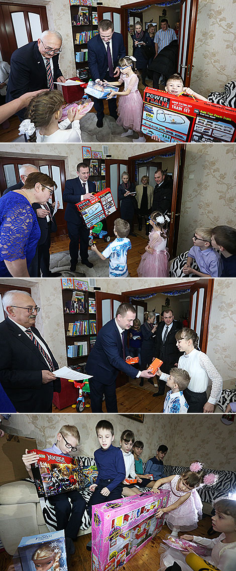 First Deputy Prime Minister of Belarus Alexander Turchin visits a family-type children’s home in Logoisk
