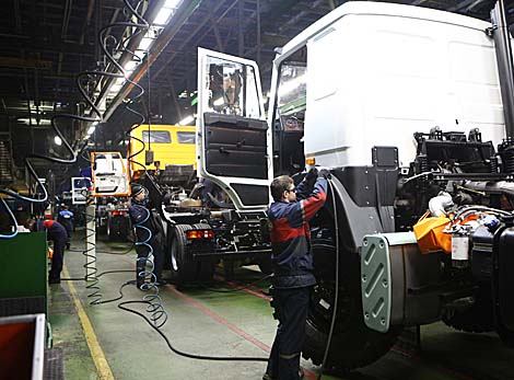 Made in Belarus: Up to 40 vehicles roll off MAZ's central assembly line per shift