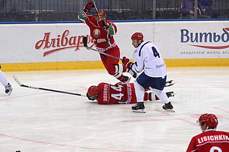 Belarus President Team beat IIHF Team 13:7