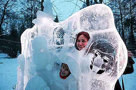 Ice Sculptures in Botanical Gardens in Minsk