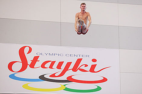 Belarusian trampolinists train in Staiki sports center