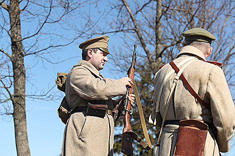 WWI battle reenactment at Stalin Line