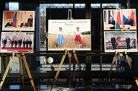 BelTA’s photo exhibition, dedicated to Belarus-Russia Unity Day 