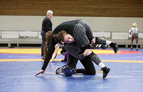 Belarusian women's wrestling team getting ready for 2nd European Games