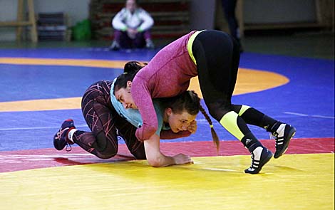 Belarusian women's wrestling team getting ready for 2nd European Games