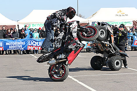 Bikers kick off motorcycle season in Minsk