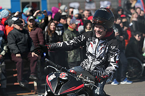 Bikers kick off motorcycle season in Minsk