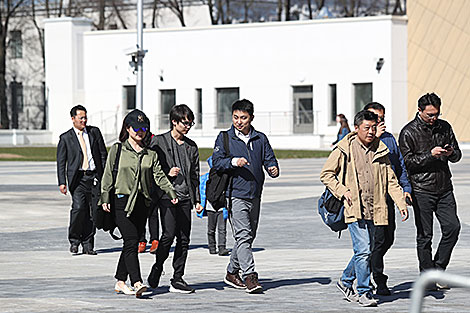 Chinese reporters visit Minsk Dinamo Stadium