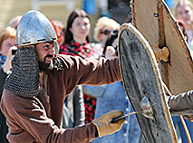 Minsk kicks off reenactment season in Upper Town