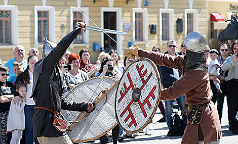 Minsk kicks off reenactment season in Upper Town