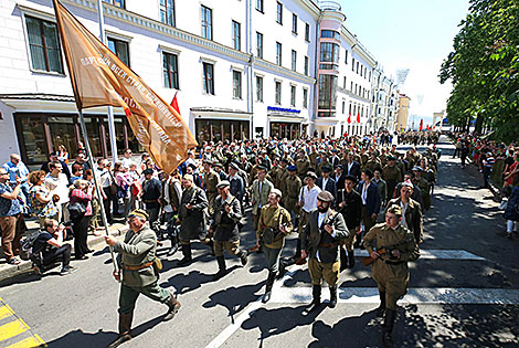 1944 partisan parade reenactment in Minsk