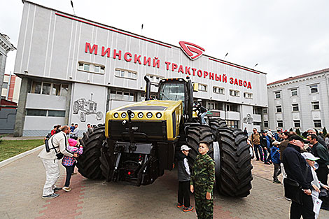 
Open Doors Day at Minsk Tractor Plant
