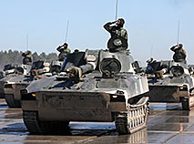 Minsk garrison troops prepare for a parade in honor of Independence Day