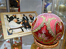 Rare Christmas decorations on show at Belarus' National History Museum