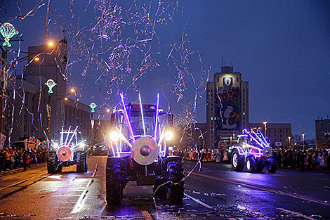 Parade of Father Frosts and Snow Maidens in Minsk