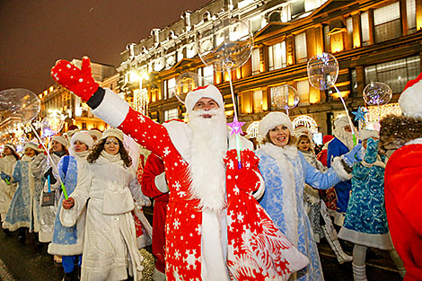 Parade of Father Frosts and Snow Maidens in Minsk