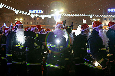 Parade of Father Frosts and Snow Maidens in Minsk